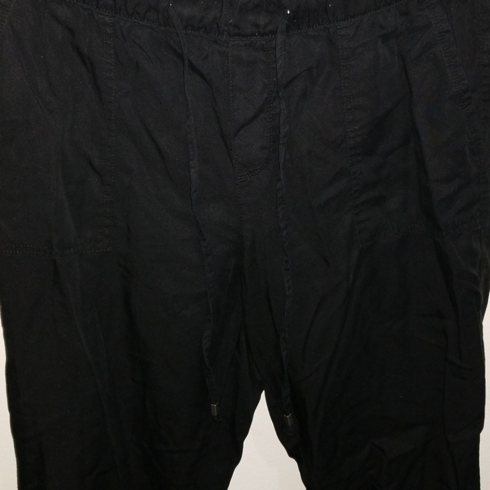 Drawstring Capris - Picture 2 of 2
